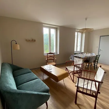 Apartment T4 Et Parking A 3km Du Futuroscope Jaunay-Clan