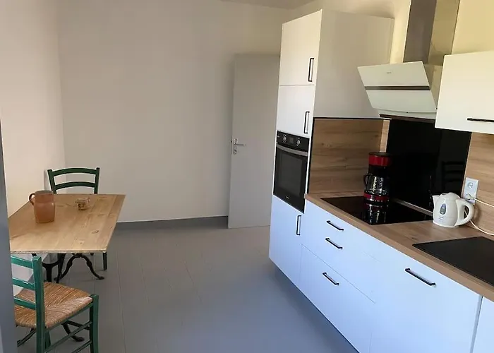 T4 Et Parking A 3km Du Futuroscope Jaunay-Clan